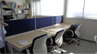 医局医師室に机を購入