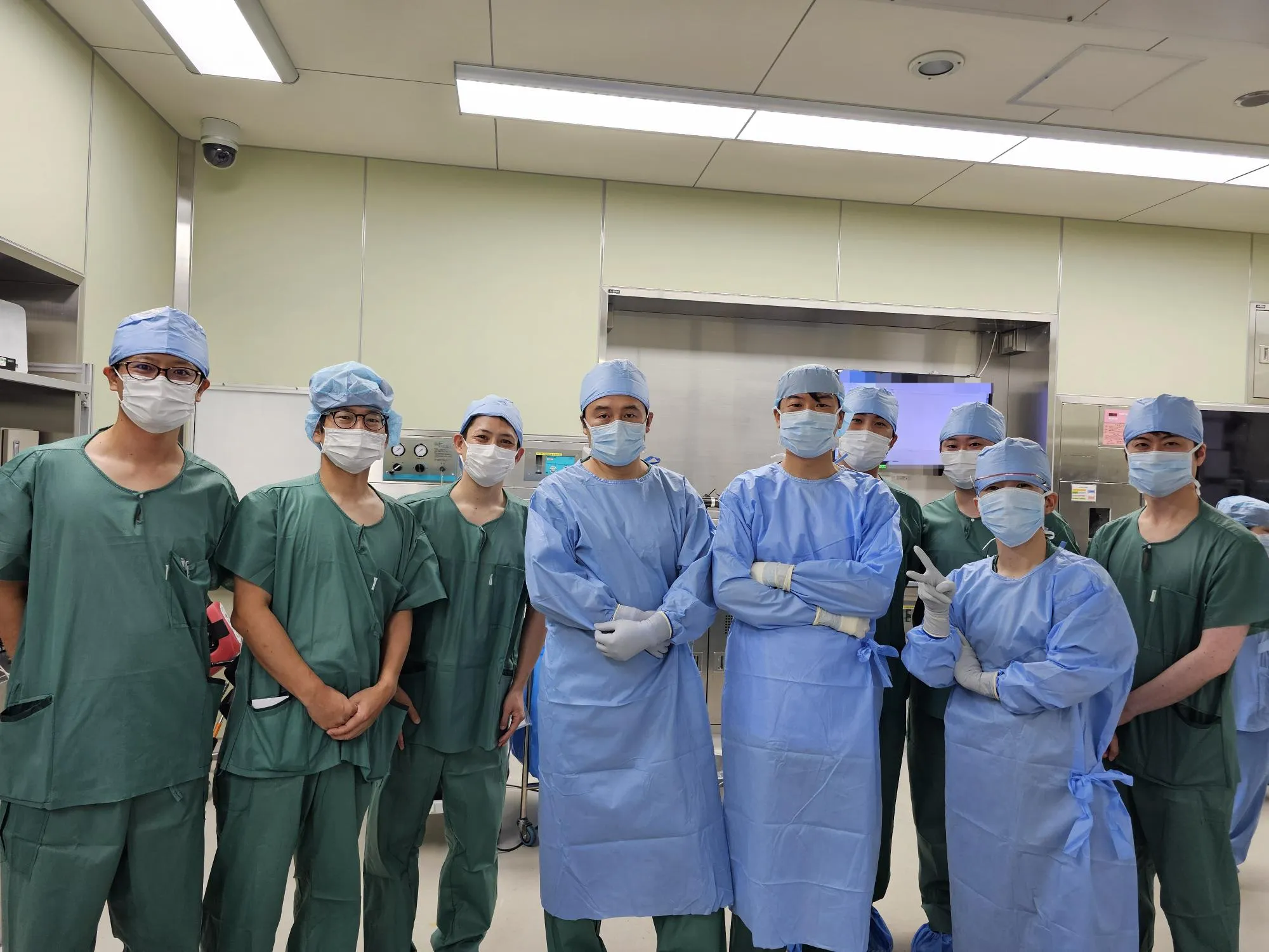 福井大学に内視鏡下甲状腺切除術( VANS法）の手術見学に伺いました。